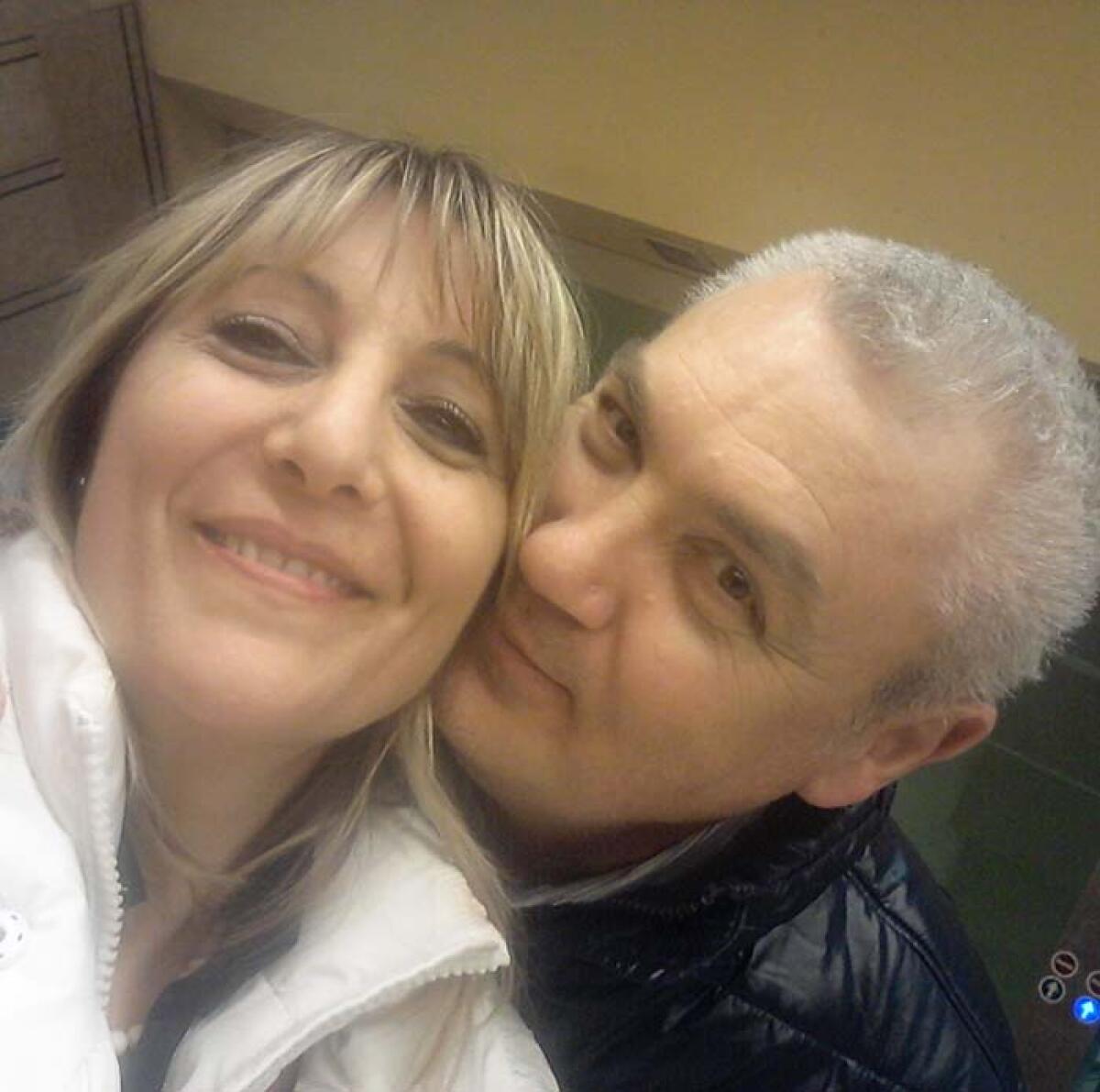Marito e moglie muoiono a causa di un malore a distanza di pochi minuti: questo giovedì i loro funerali a Scauri. - 