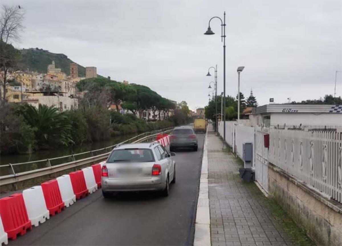 Riaperta al traffico veicolare, con limitazioni, via Ponte Rosso a Terracina. - 