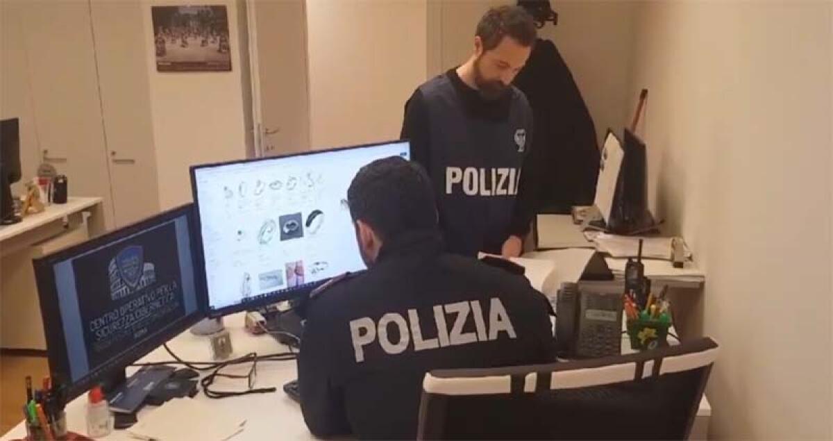 “Pensati morta”, minacce sulla mail aziendale e atti persecutori alla ex collega di lavoro. La Polizia Postale arresta un 31enne romano. - 