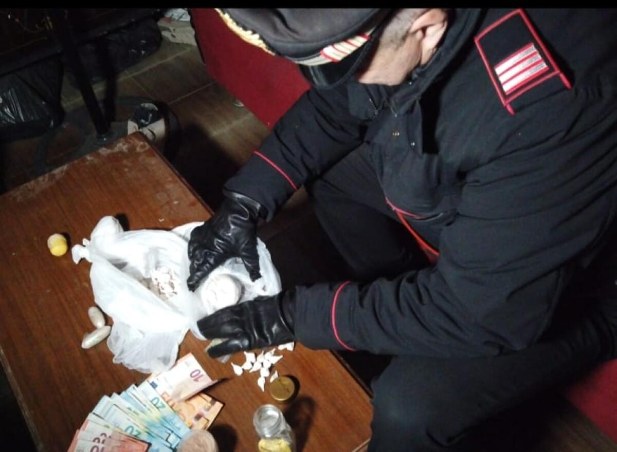 Eroina e Cocaina da Castel Volturno a San Felice Circeo, 13 arresti. I pusher in contatto con santoni per riti vudù - 