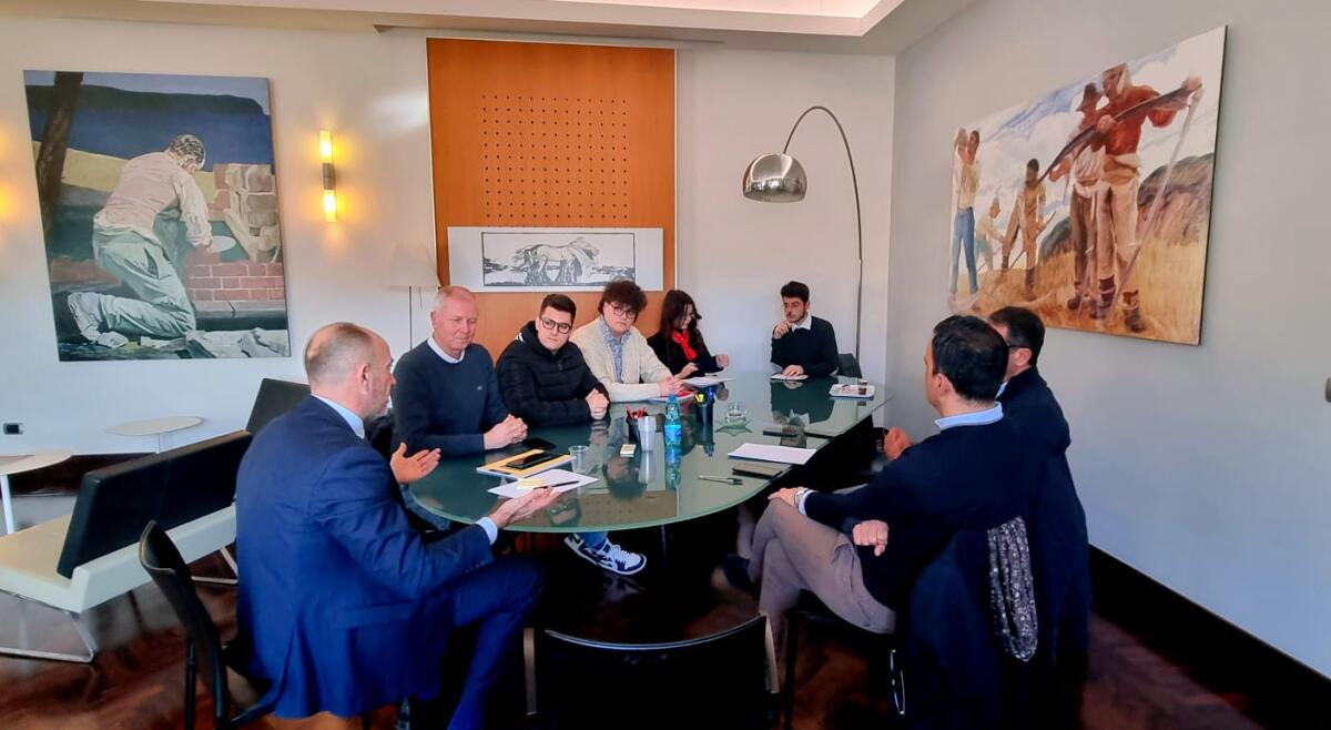 Tavolo di confronto tra il Presidente Stefanelli e la Consulta Provinciale degli Studenti di Latina. - 