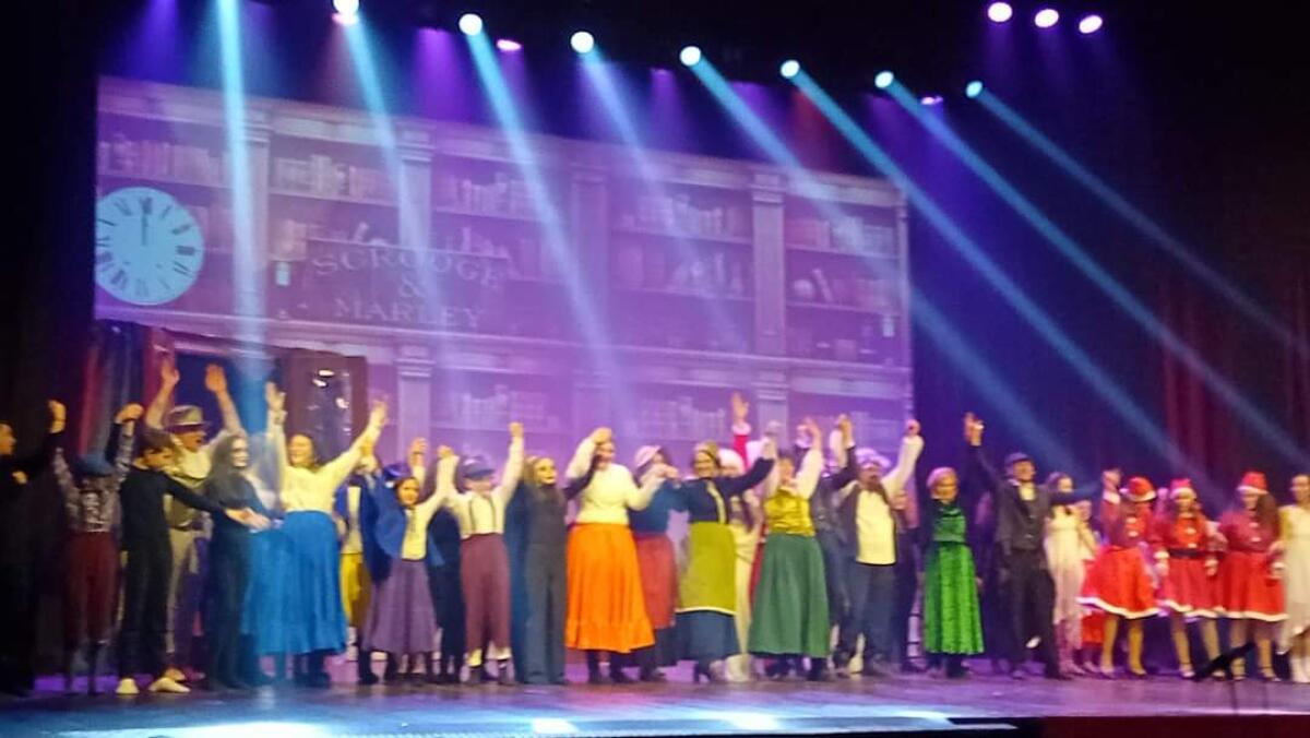 Grandi applausi per i ragazzi della Pascoli di Aprilia per il musical "Canto di Natale" - 