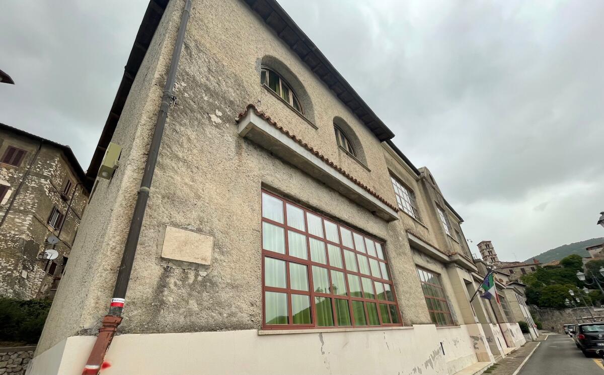 Nuove lampade a led nelle scuole di Sermoneta grazie ai fondi Pnrr - 