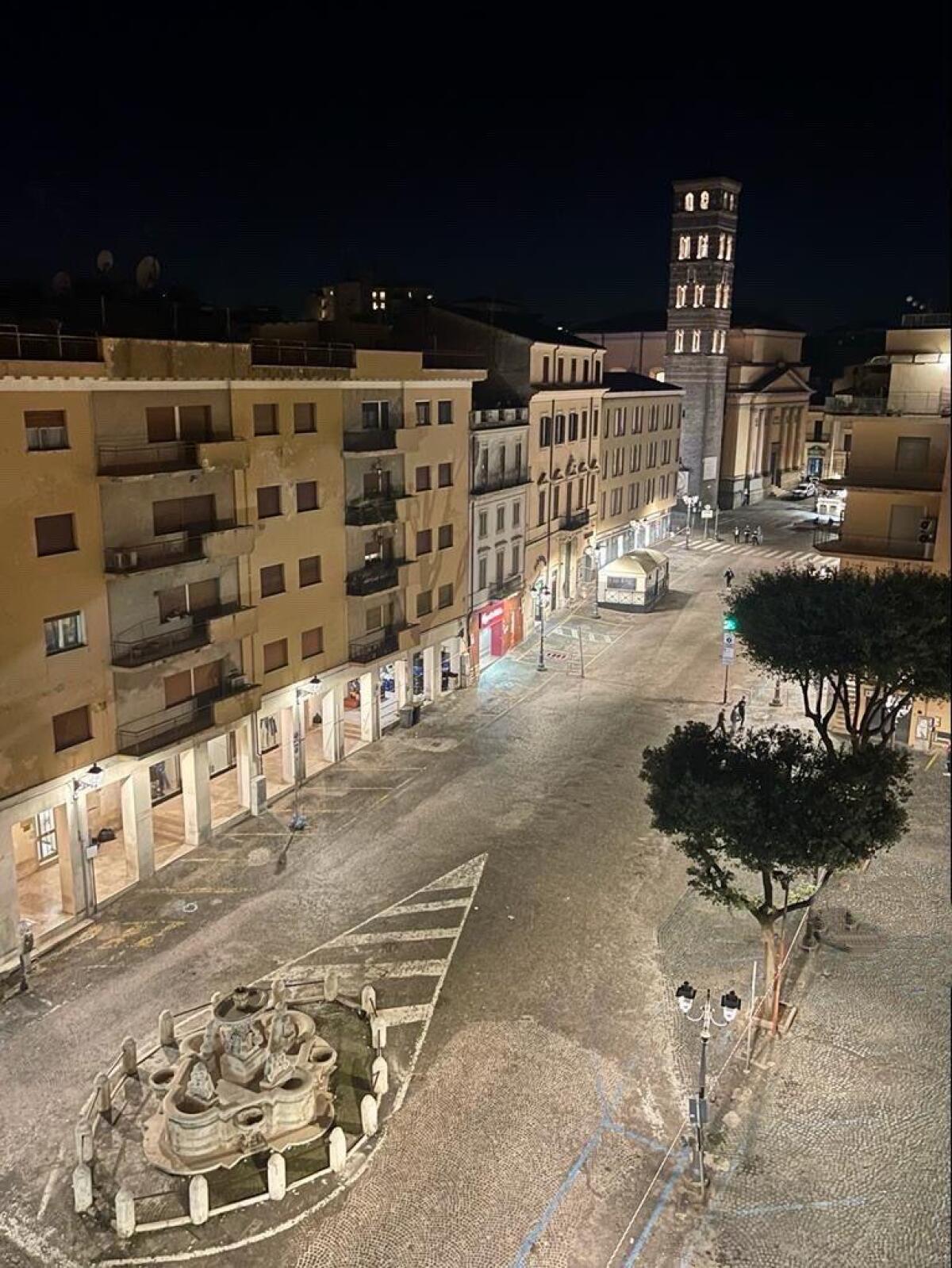 Movida violenta a Velletri, il sindaco vieta il consumo di alcool in strada per un mese - 