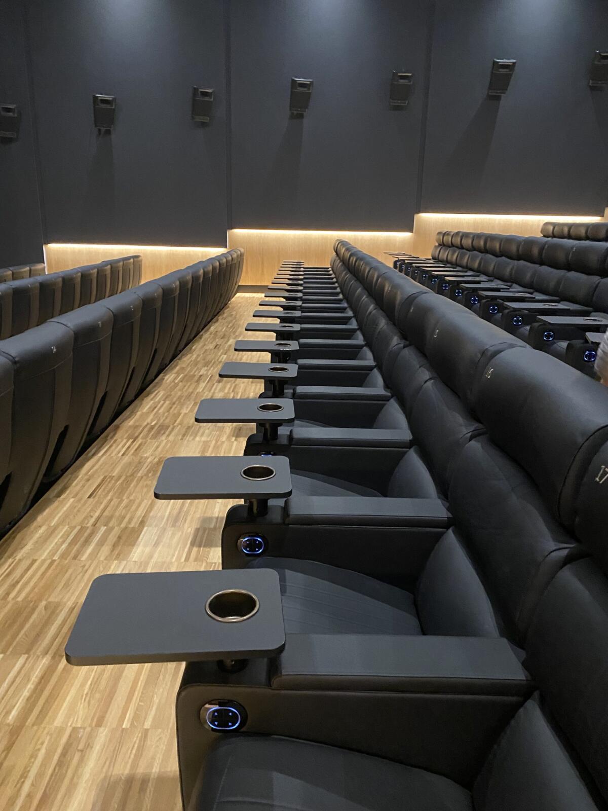 IN ANTEPRIMA ECCO IL NUOVO CINEMA LUX DI APRILIA - 