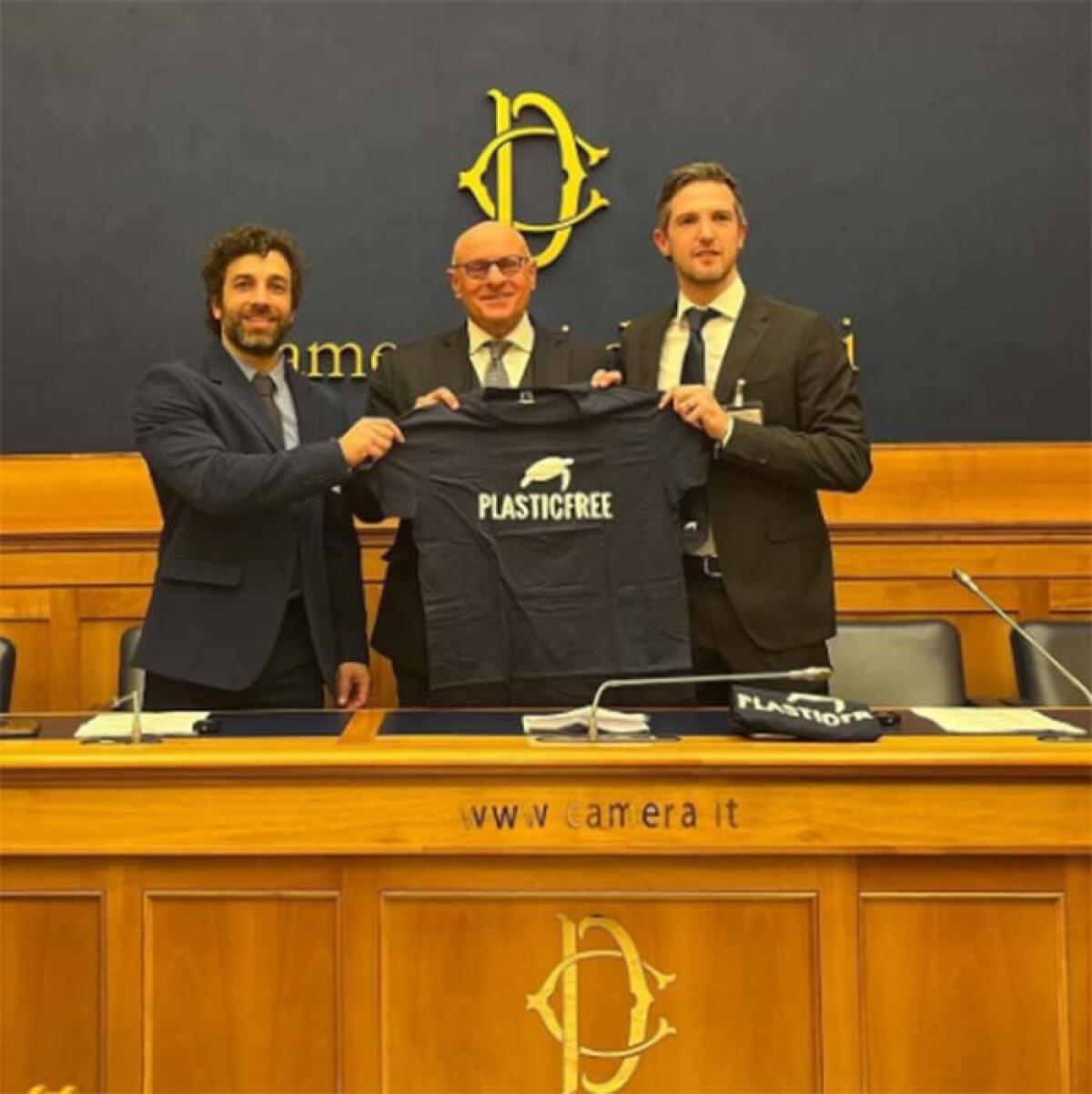 Premio nazionale “Plastic Free” a 4 Comuni della provincia di Latina: Sermoneta, Maenza, Pontinia e Sperlonga. - 