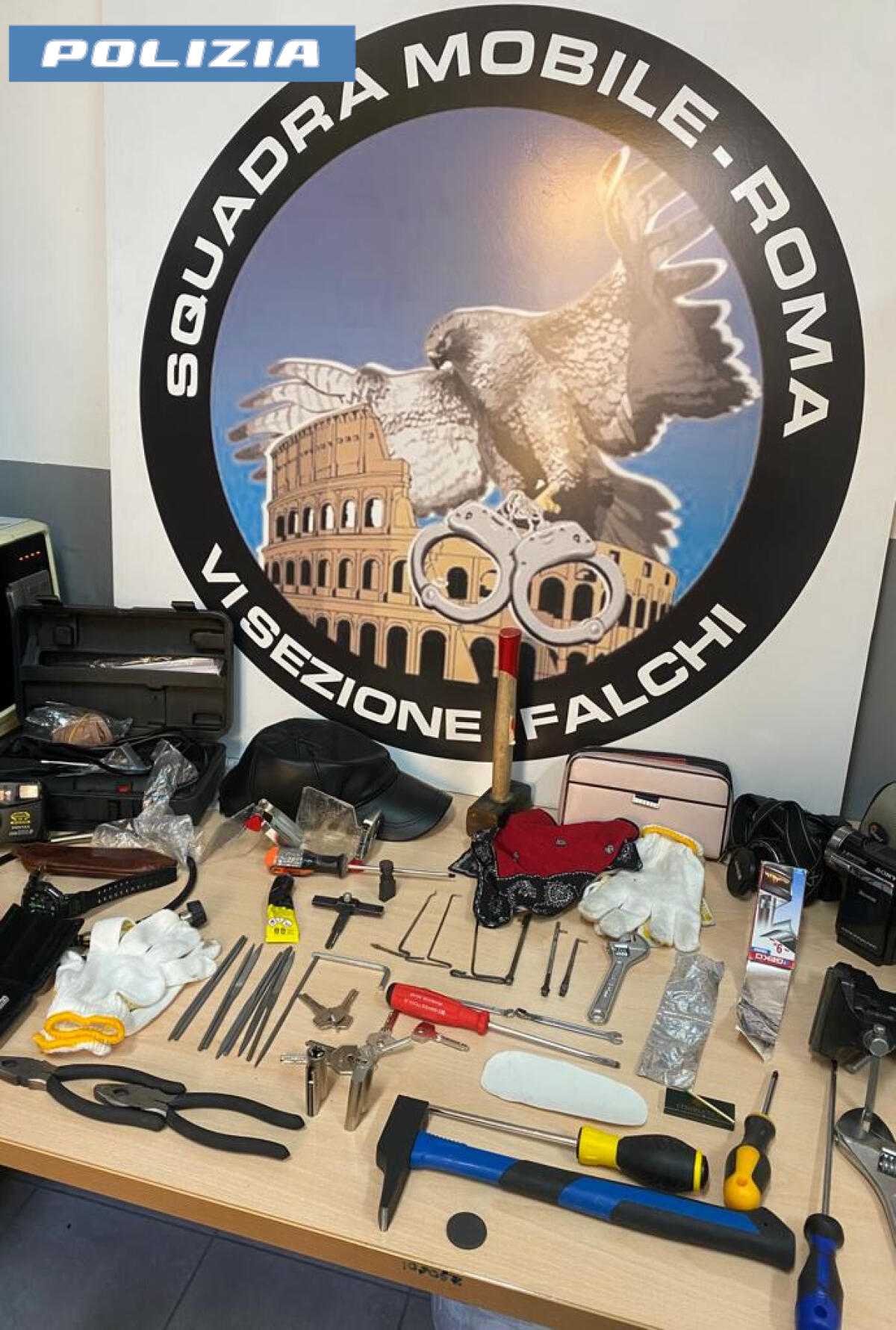 Furti in appartamento: la Questura di Roma arresta due cittadini georgiani. - 