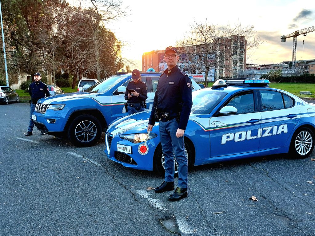 La Polizia impegnata nel servizio ad Alto Impatto nei quartieri Q4 e Q5