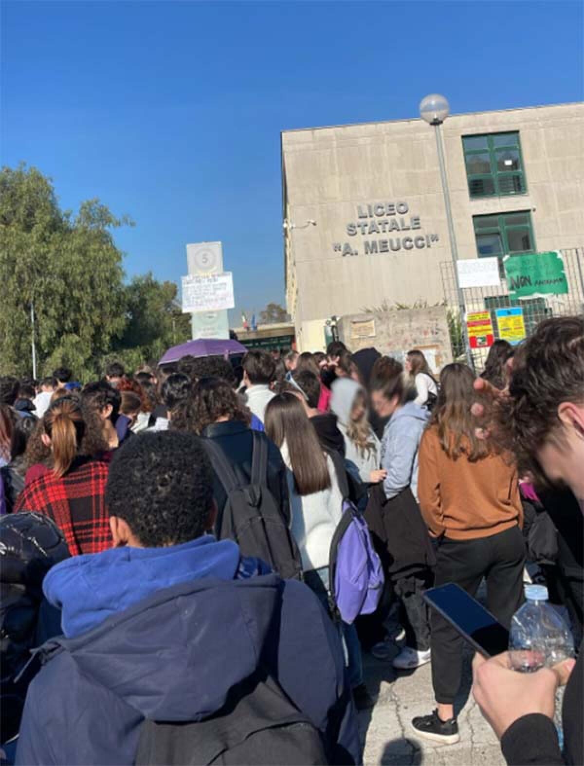 Protesta al Meucci di Aprilia, le spiegazioni degli studenti: “I nostri errori siano motivo di confronto” - 