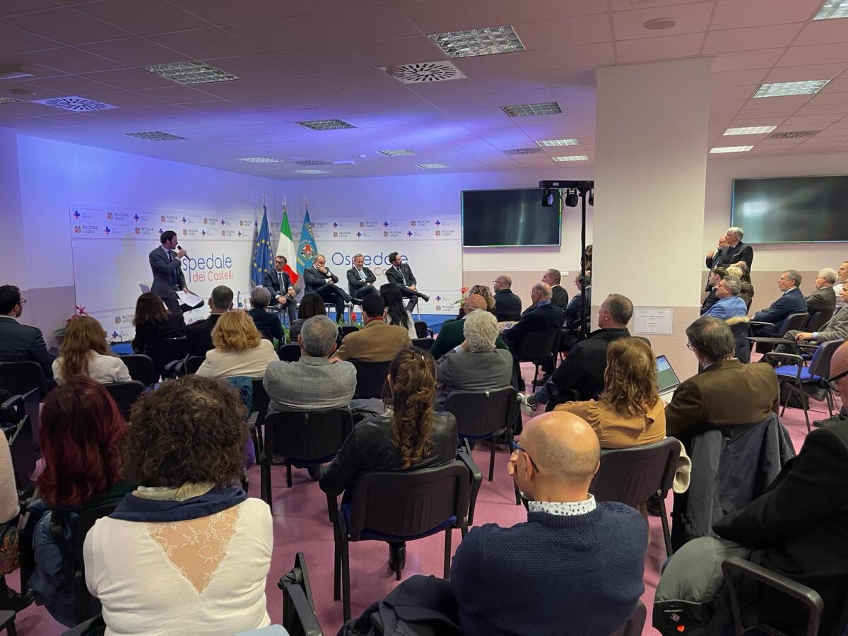 La signora Anna Maria  riacquista la vista dopo 5 anni con una cornea artificiale, l'intervento al Noc dei Castelli - 