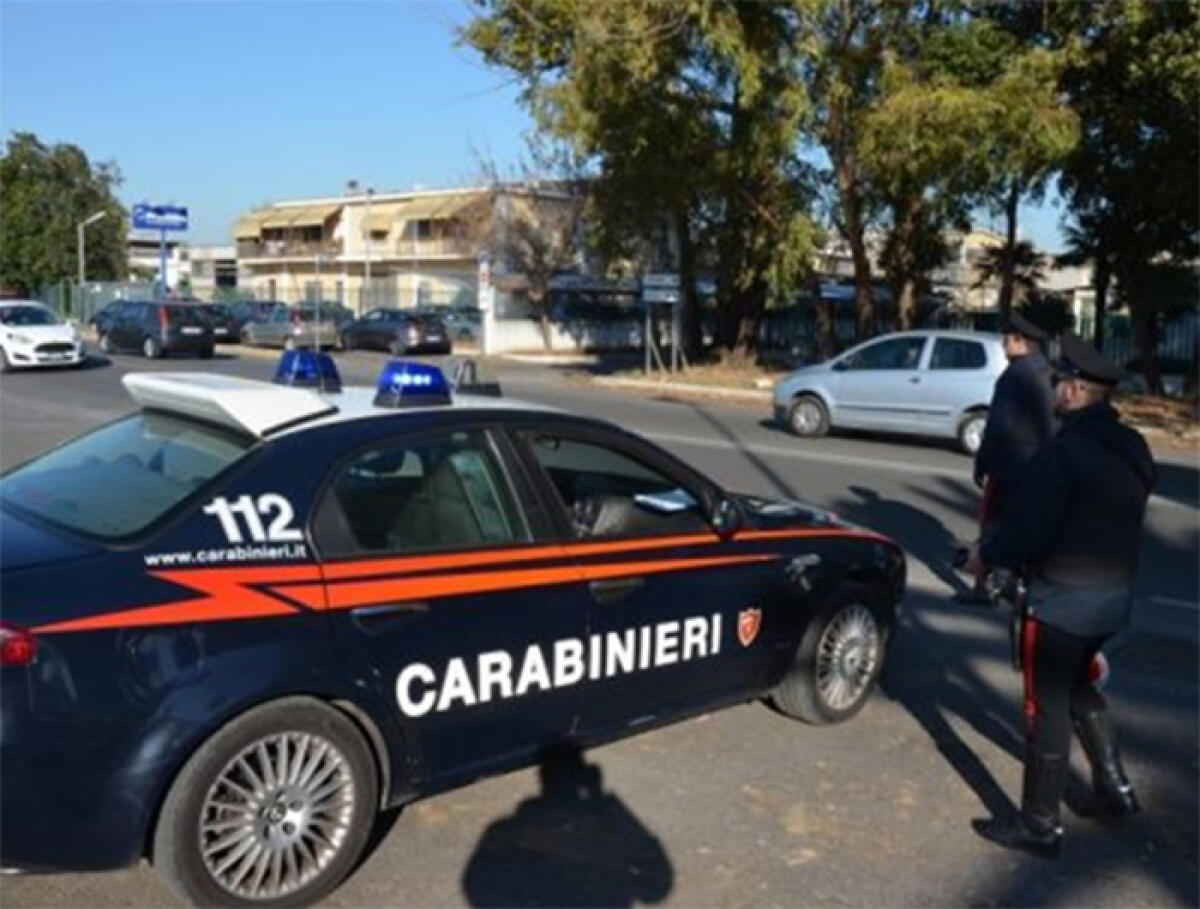 Un minorenne si introduce all’interno di un ristorante, a Latina, e ruba il cellulare alla titolare. - 