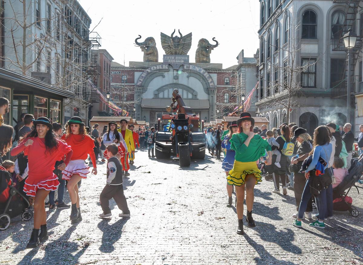 Cinecittà World da questo sabato 2 marzo riapre con un palinsesto spettacoli tutto nuovo. - 