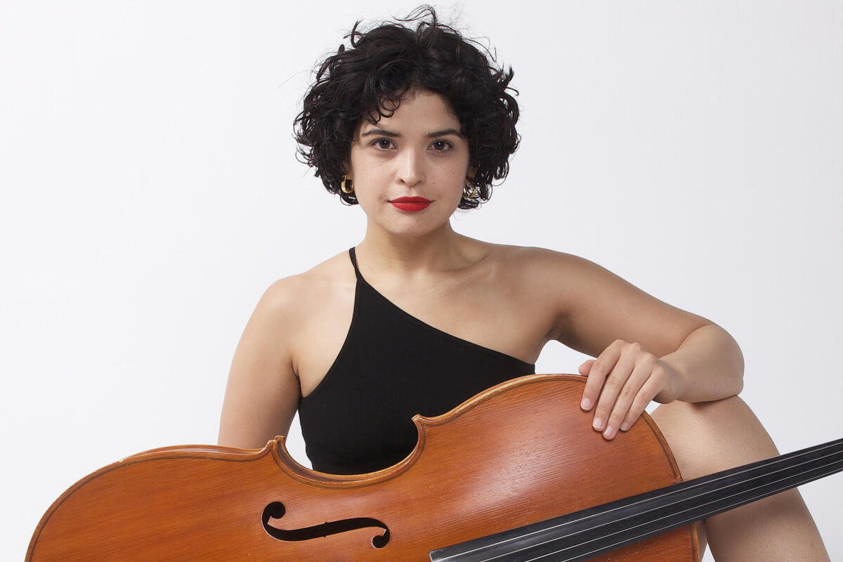 Parte il tour italiano 2024 la violoncellista e cantante cubana Ana Carla Maza. Il 6 aprile tappa nella Capitale. - 