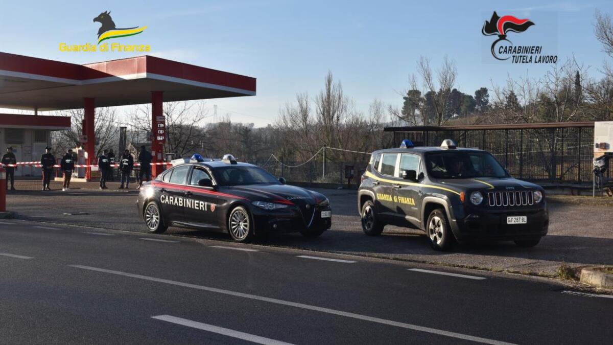 Caporalato, estorsione e truffa: passa per Sperlonga l’operazione “Manda Foto” condotta dalla Guardia di Finanza di Pesaro. VIDEO - 