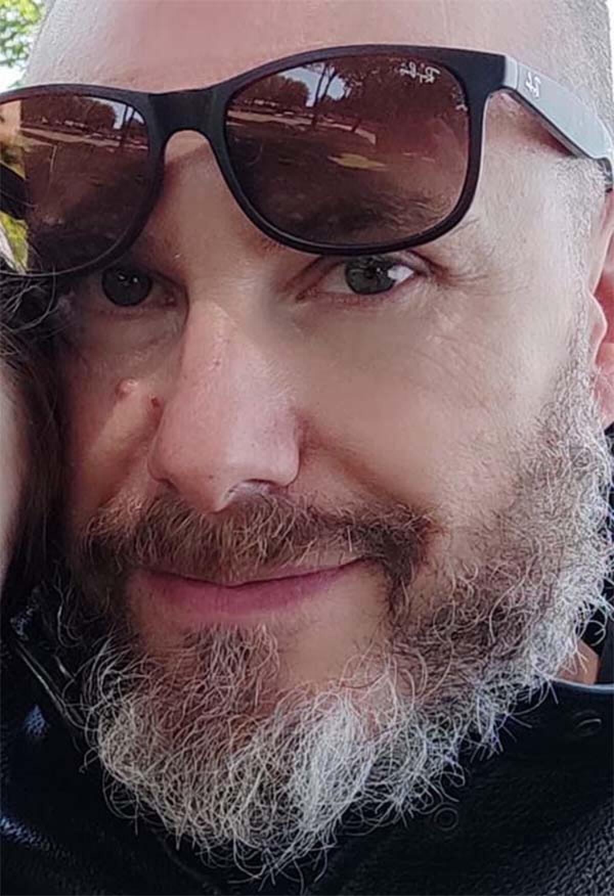 Fabrizio Pellegrini, 50enne di Albano, vittima di un fatale incidente sulla via Appia, a Marino. - 