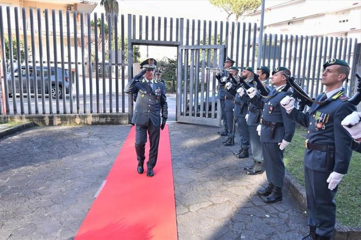 Il Comandante regionale della Guardia di Finanza in visita ai Reparti Territoriali dell’area sud della provincia di Latina. Le FOTO - 
