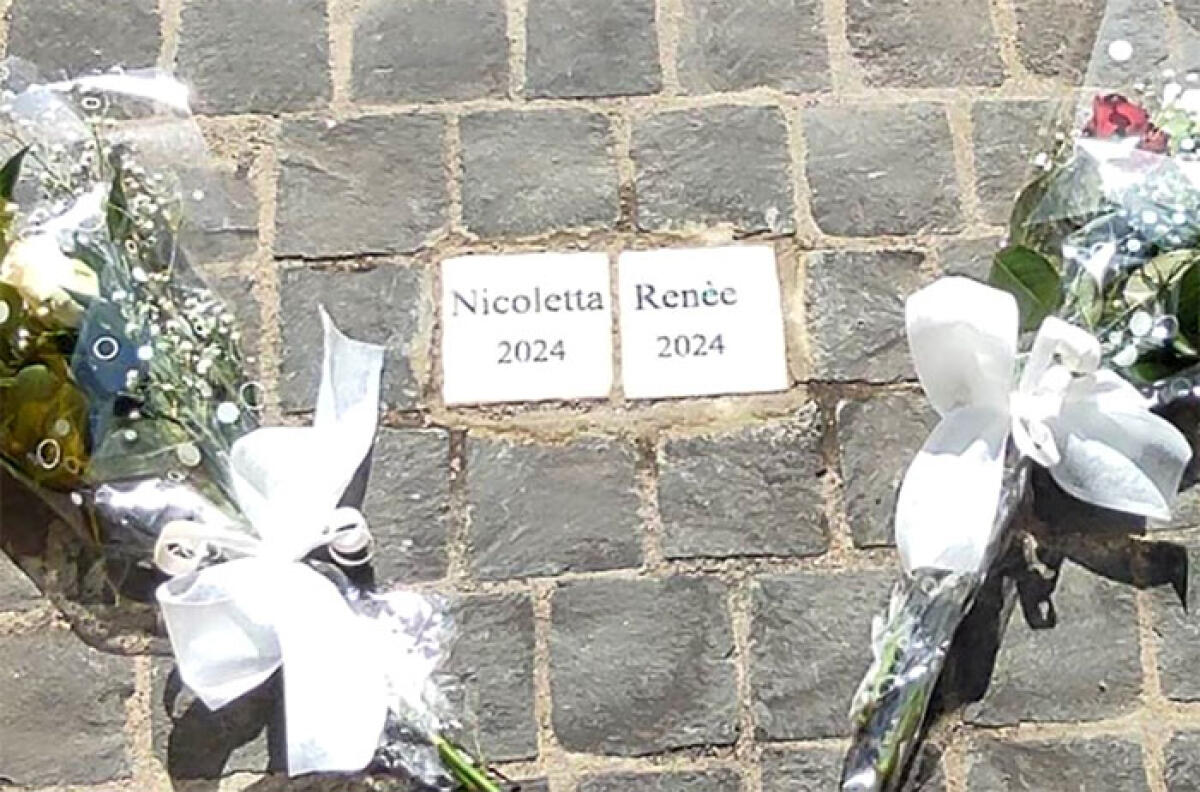Due pietre d’inciampo in ricordo di Renèe e Nicoletta nella Scalinata degli Angeli a Cisterna. - 