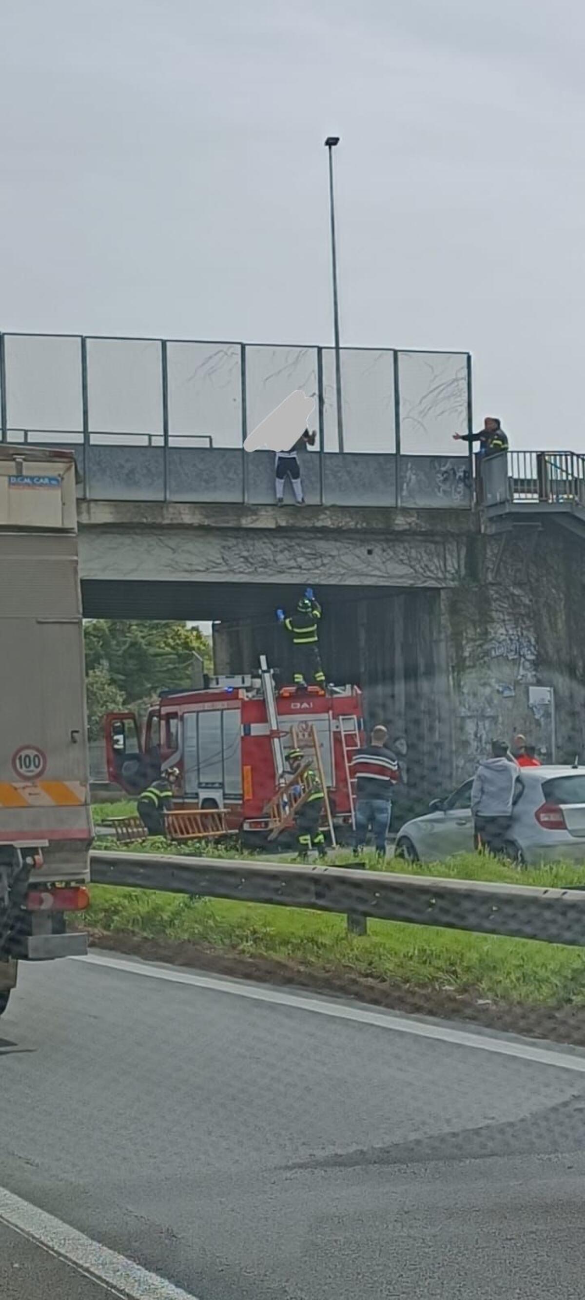 Deceduto il giovane che si è lanciato dal Ponte di MONTARELLI ad Aprilia - 