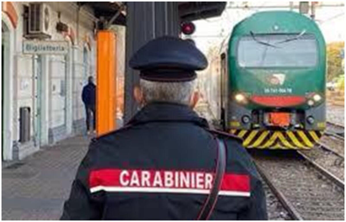 Chiama il 112 e annuncia di volersi gettare sotto ad un treno: salvato dai carabinieri - 