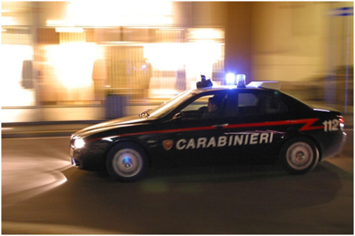 Donna ritrovata senza vita in un capannone ad Aprilia, indagano i carabinieri - 