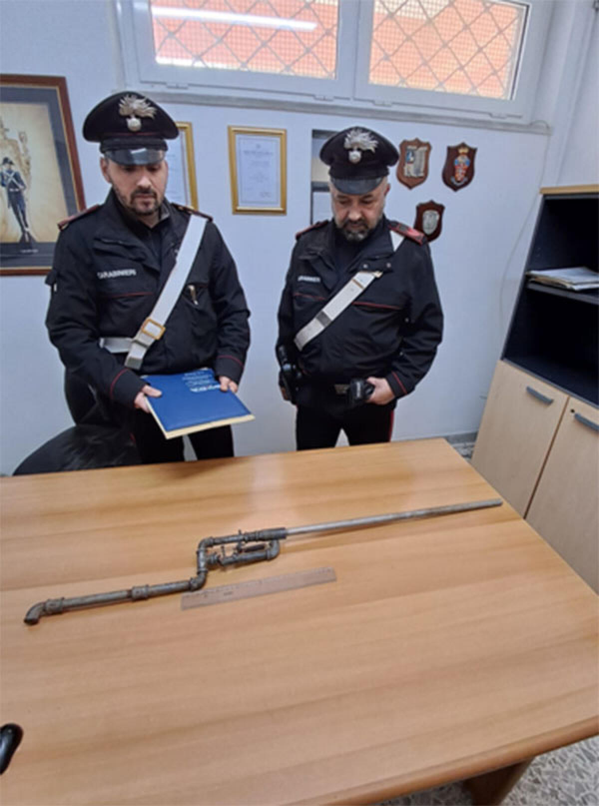 APRILIA - Detenevano un’arma clandestina in casa, a Campoverde: denunciata una coppia di coniugi. - 