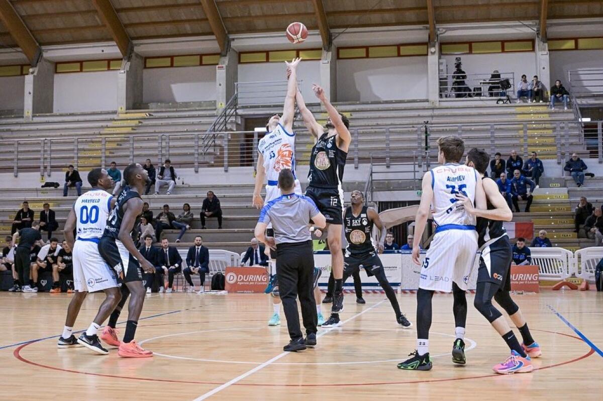 Basket A2: Latina prova a tenere testa alla blasonata Udine. Il match infrasettimanale si chiude  72-81. - 