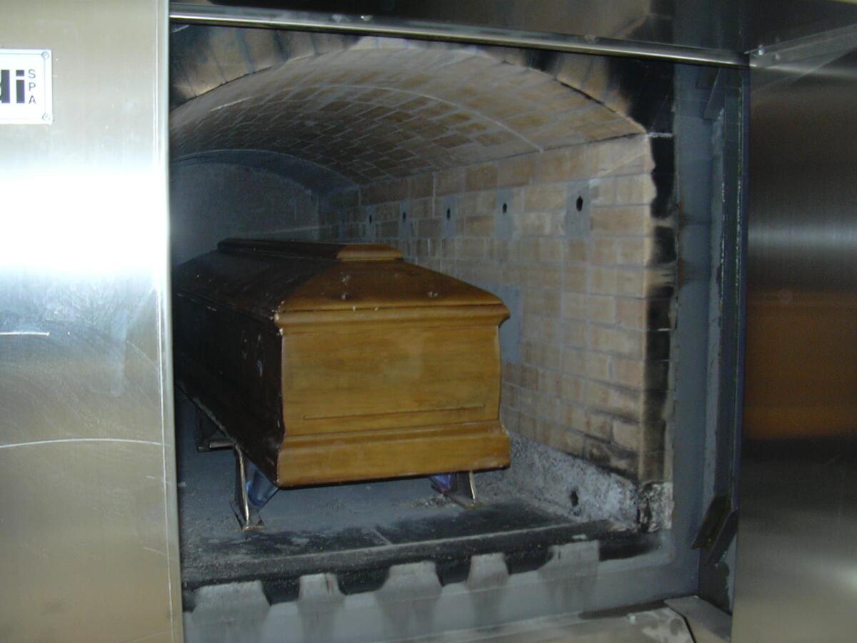 Stop ai forni crematori nel Lazio, anche a quelli in itinere di Ardea e Latina - 