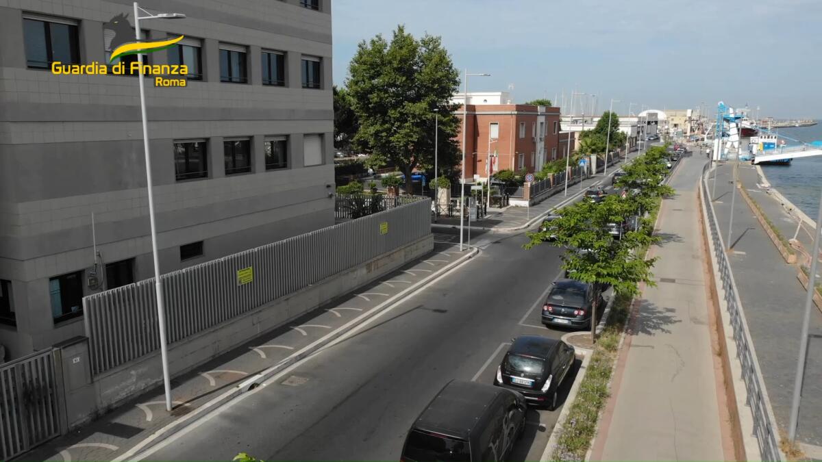 Guardia di Finanza di Roma ed Inps scoprono 288 lavoratori irregolari nella logistica. Contributi non versati per oltre 6,5 milioni di euro. - 