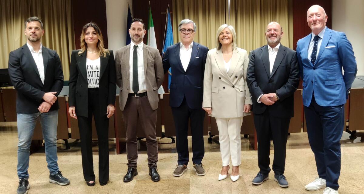 Rimpasto in giunta: il Sindaco di Cisterna, Mantini, ha presentato la nuova squadra. - 