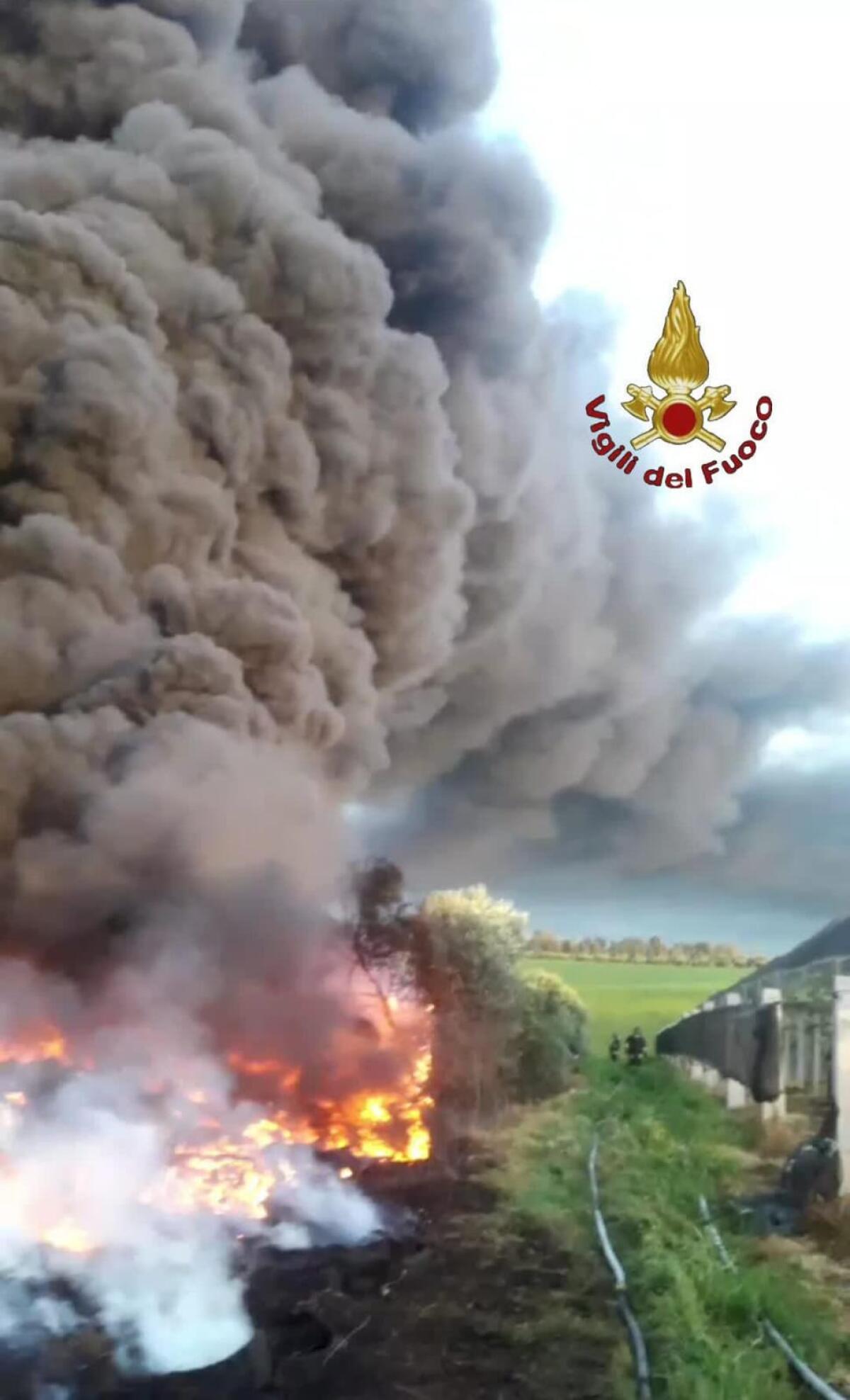 Incendio a Montagnano, ad Ardea: l’ordinanza del Sindaco. - 