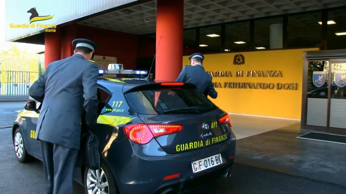 La Finanza sequestra criptovalute per oltre 63 milioni di euro. Un fermo e 21 denunce. A Frascati la base operativa. VIDEO - 