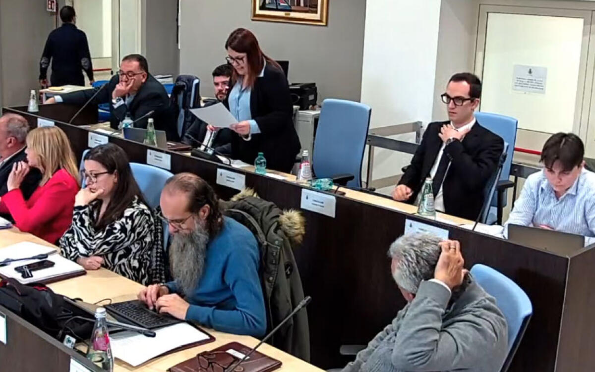 Aprilia Civica: "Solo 200mila euro per le strade, il bilancio della Giunta Principi è un pasticcio" - 