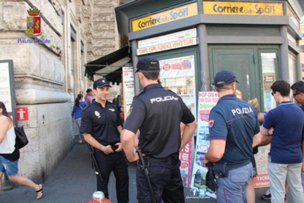Estorsione e rapina aggravata in concorso: la Questura di Roma sottopone a fermo due persone. - 