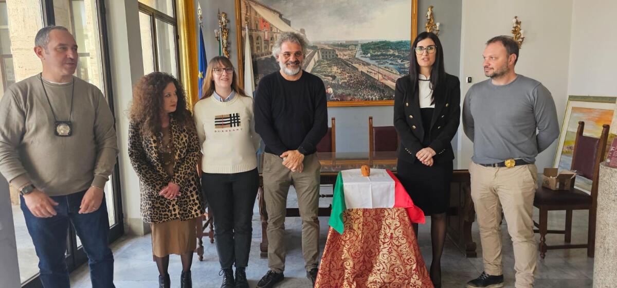 Alta solo 9 centimetri, ma con una storia millenaria: maschera in terracotta torna a Terracina dopo 70 anni - 