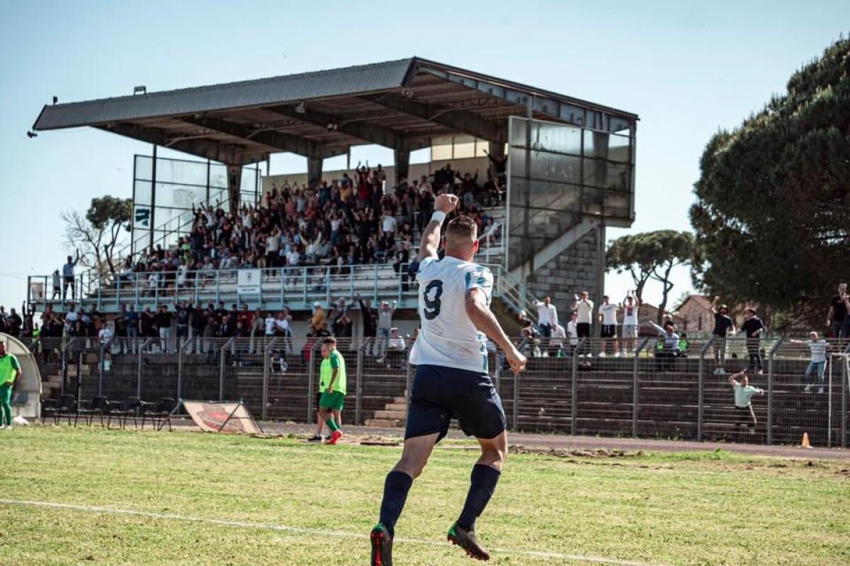 Calcio - Il Terracina vince e vola in vetta - 