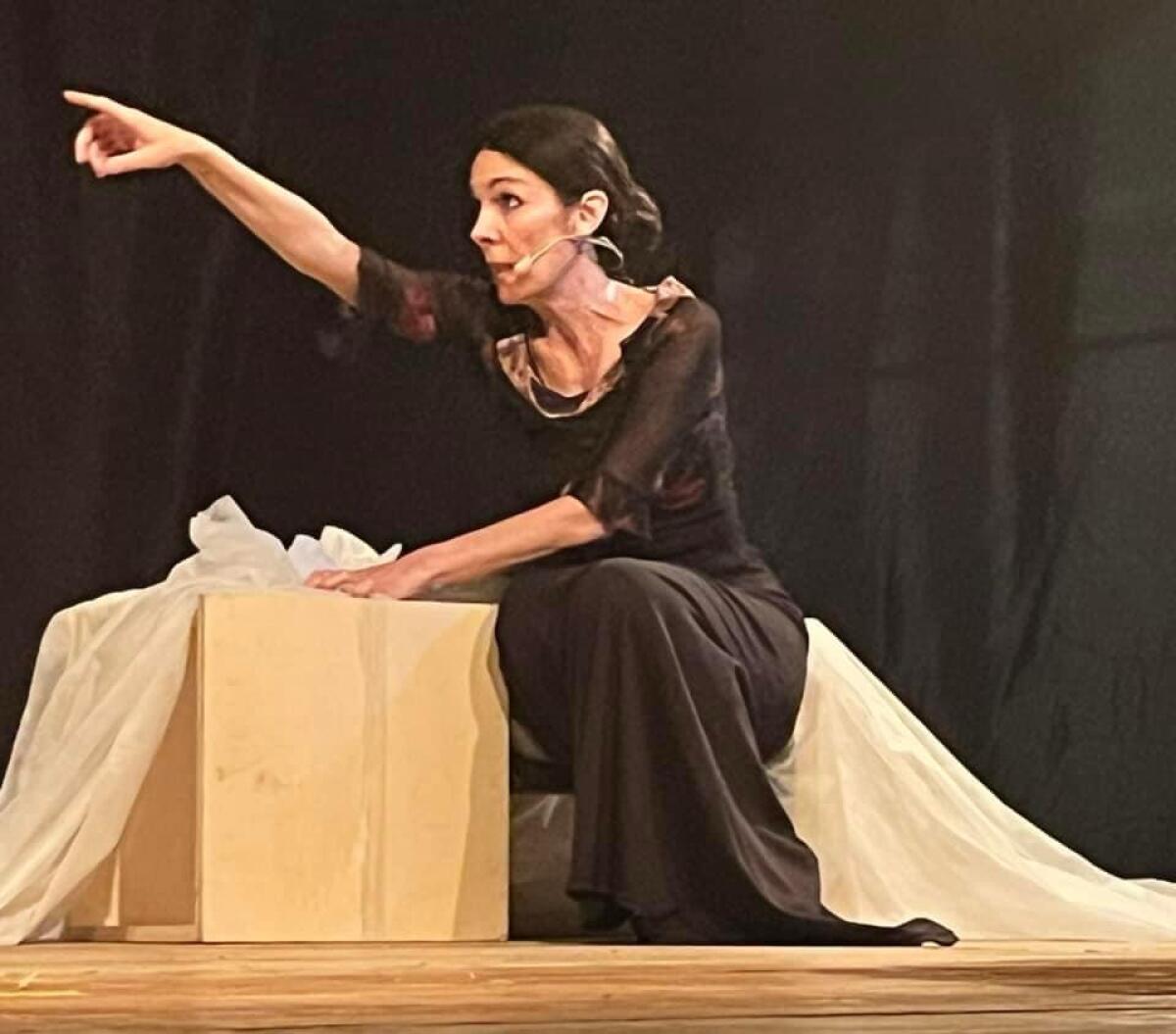 A Sabaudia in scena lo spettacolo "Lettere d’amore" con Elisabetta Femiano. - 