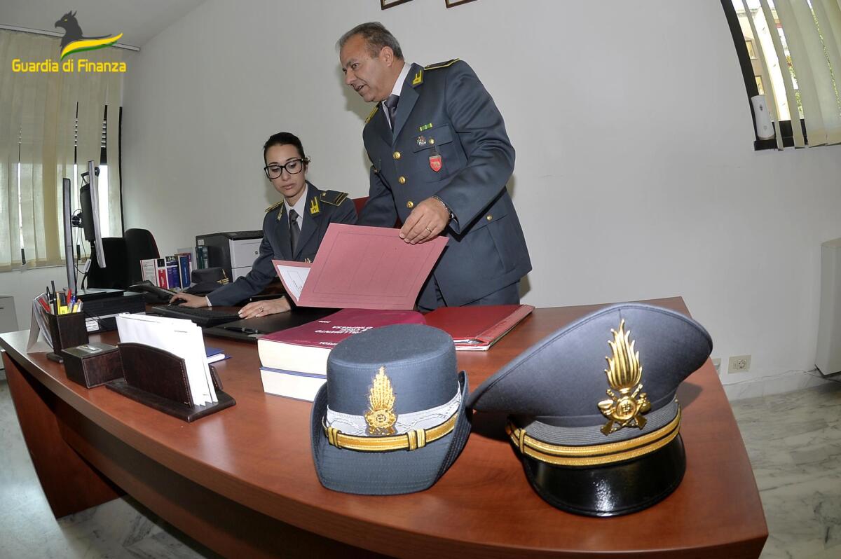 Frode fiscale, la Guardia di Finanza di Latina sequestra beni per oltre un milione di euro ad azienda di autotrasporto - 