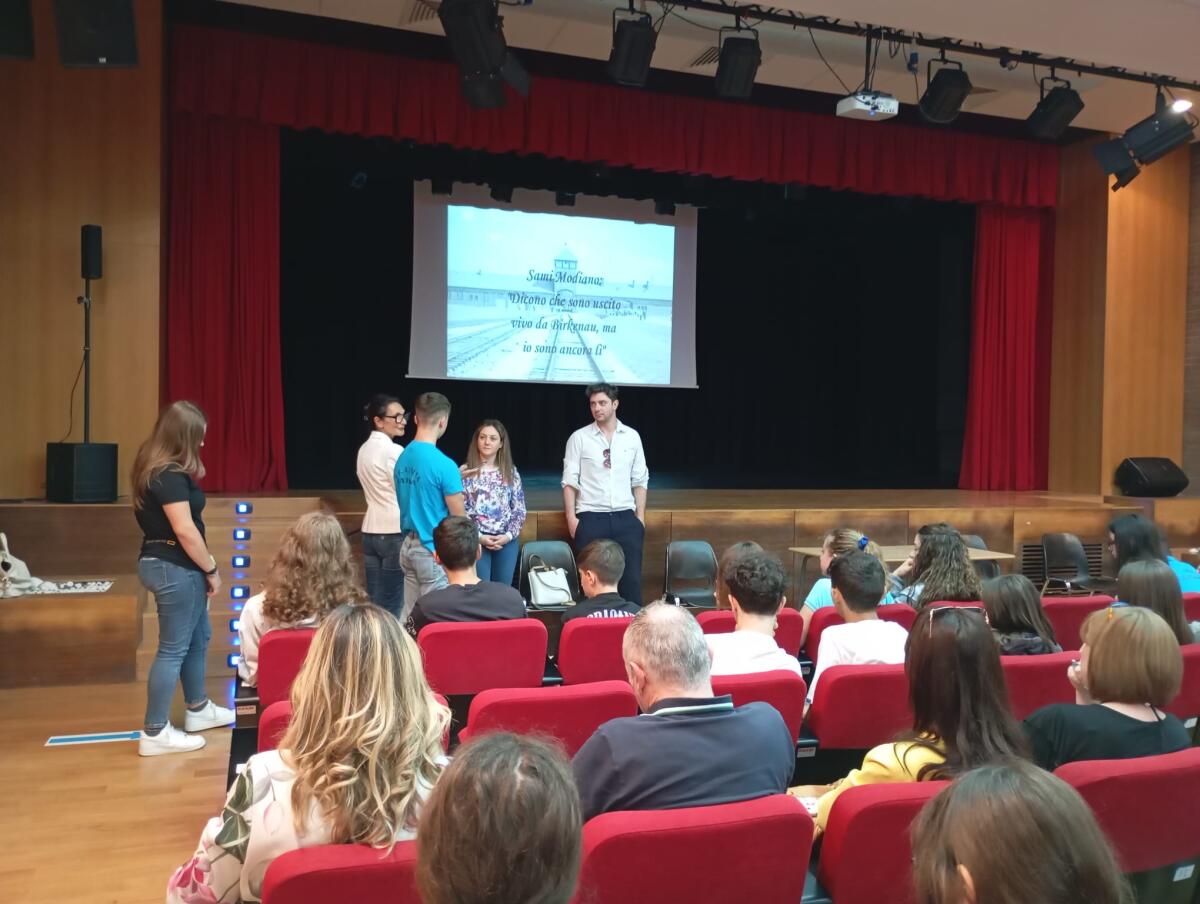 Viaggio della Memoria, a Latina Sami Modiano risponde alle domande degli studenti - 