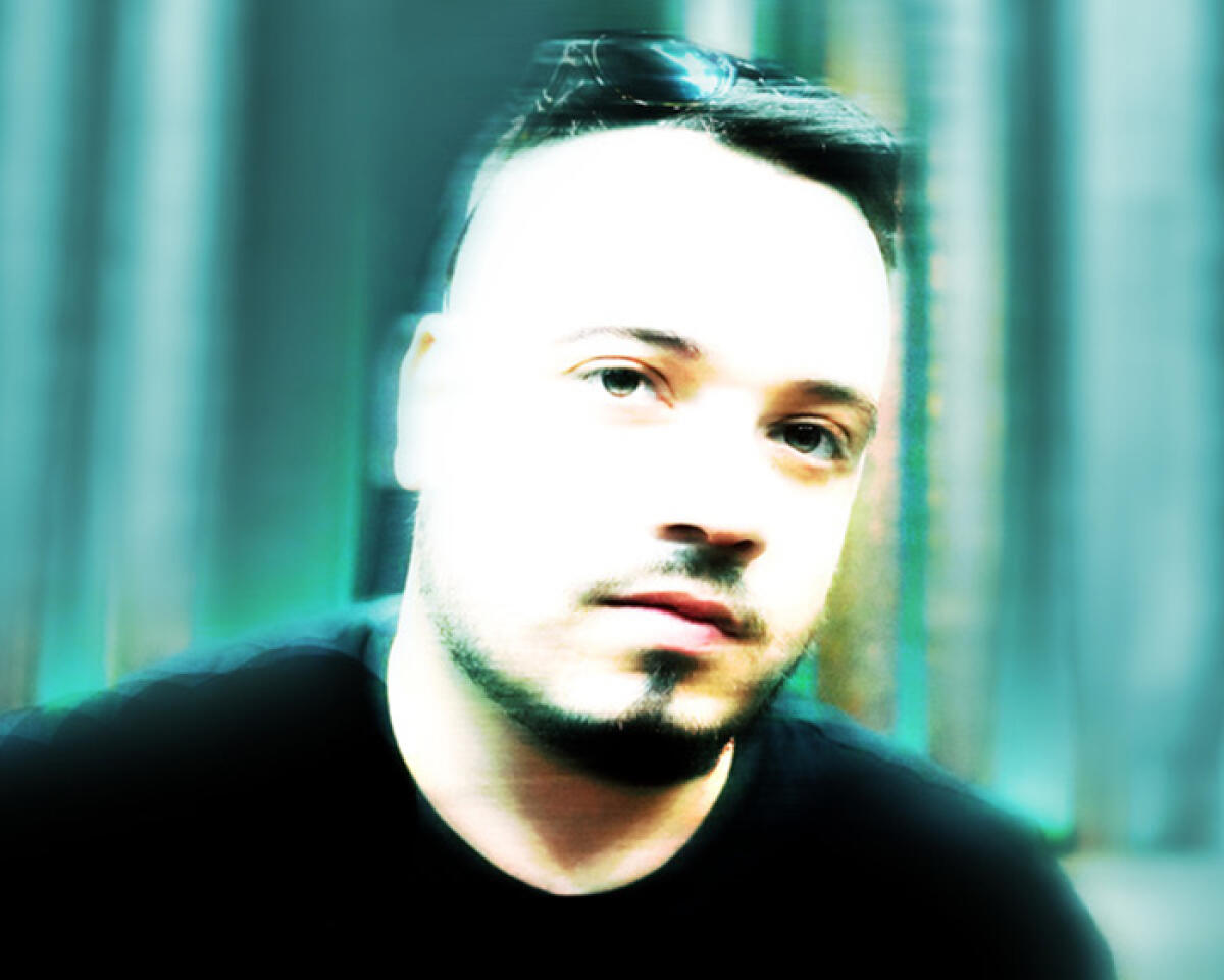 APRILIA - "Come una Tennent's Aperta in Frigo” apre la nuova era cantautorale di BOOM.BO. Brano scritto a quattro mani con Il Cile. - 