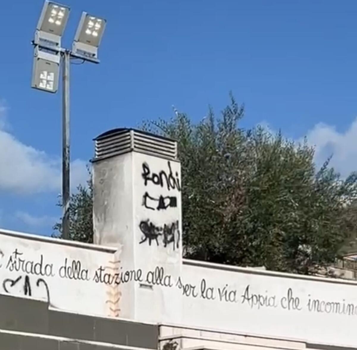 Incursioni vandaliche a Fondi: grazie alle telecamere identificati 10 responsabili, tutti giovani tra i 14 ed i 16 anni. - 