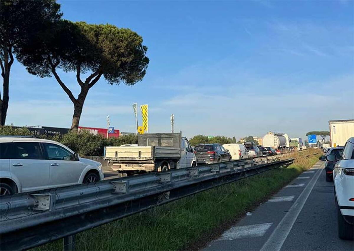 Incidente sulla Pontina, ad Aprilia, tra le uscite per via del Genio Civile  e via Guardapasso. Chiusa una corsia. - 