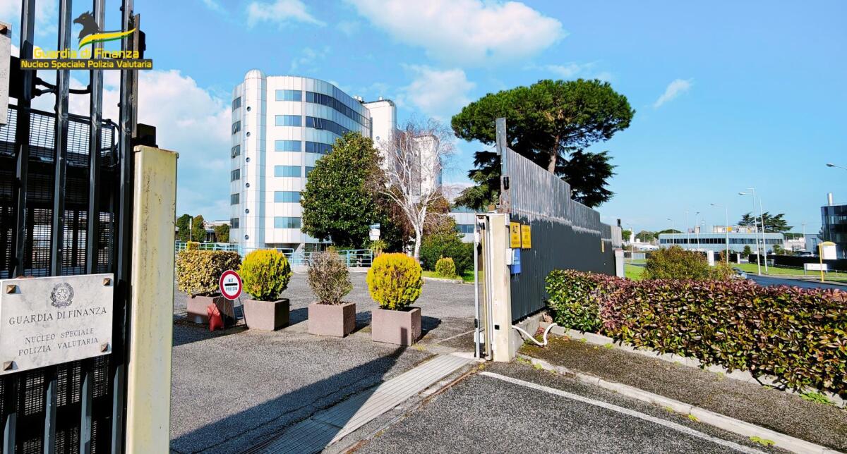 Arrestata dalla Guardia di Finanza di Roma una 50enne, consulente finanziaria abusiva. - 
