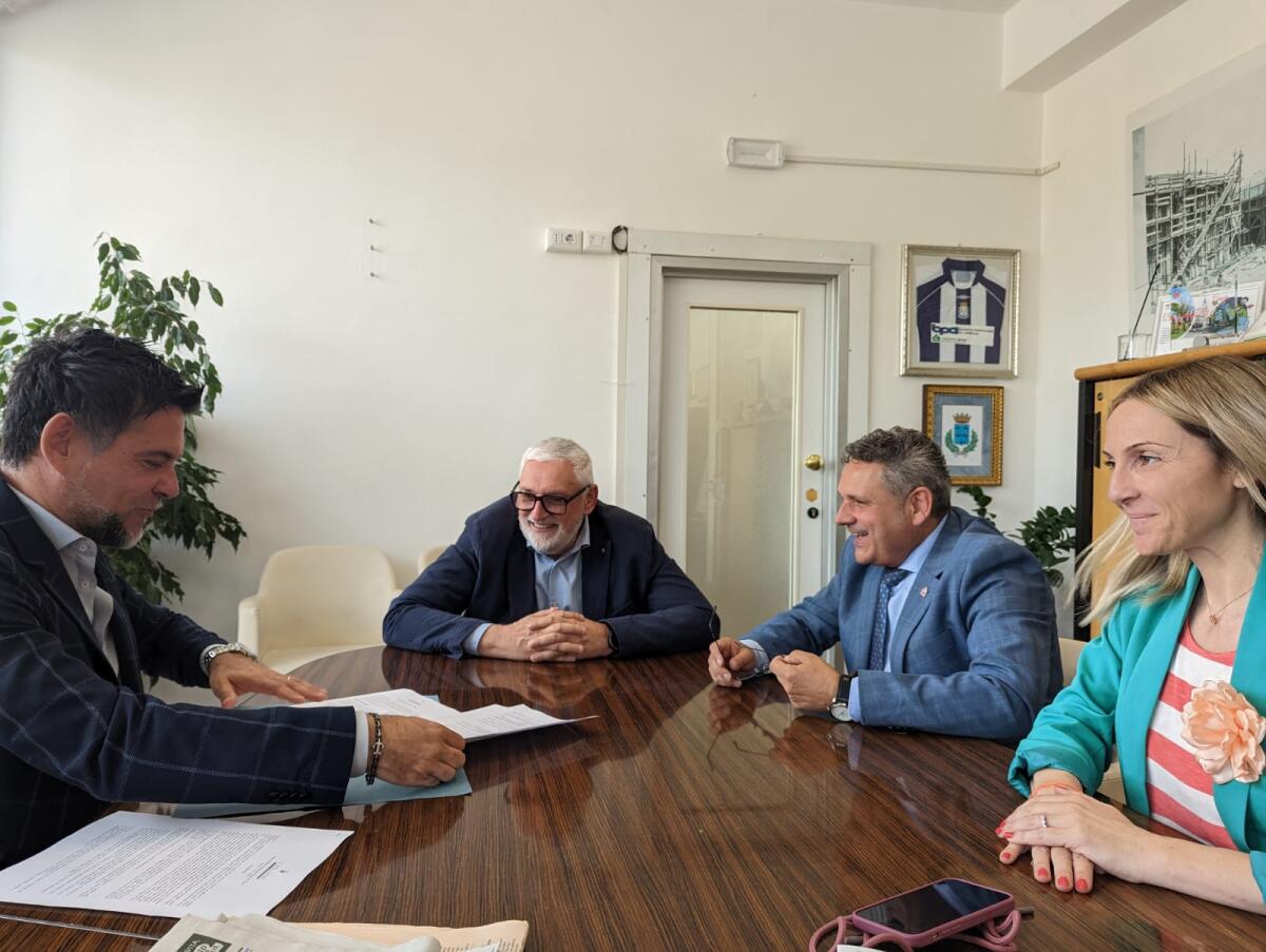 Aprilia pronta ad aderire a “Città del Vino”, l’associazione nazionale che raccoglie i Comuni italiani a vocazione vitivinicola. - 