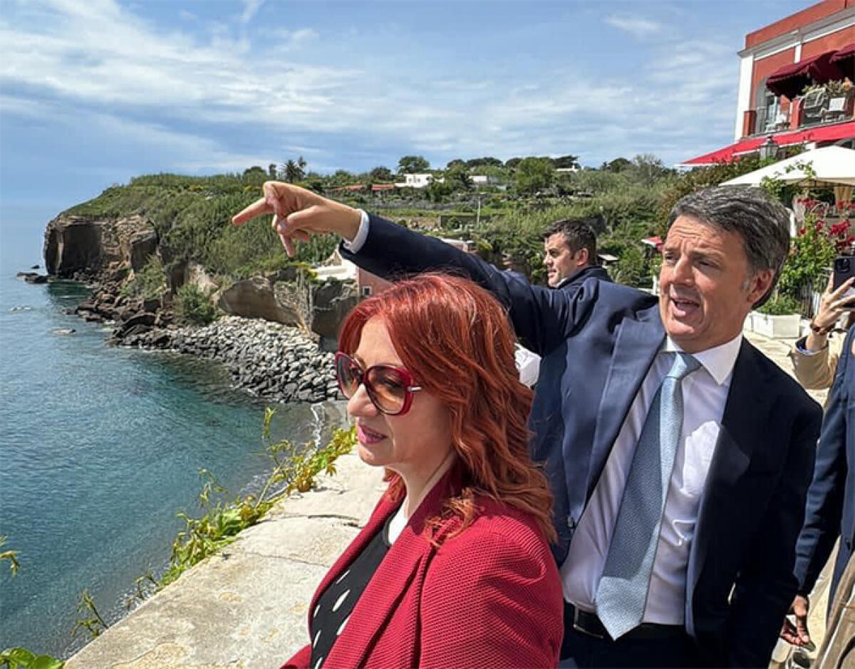 Elezioni Europee, Matteo Renzi  a Ventotene assieme a Gerardo Stefanelli e Marietta Tidei. - 