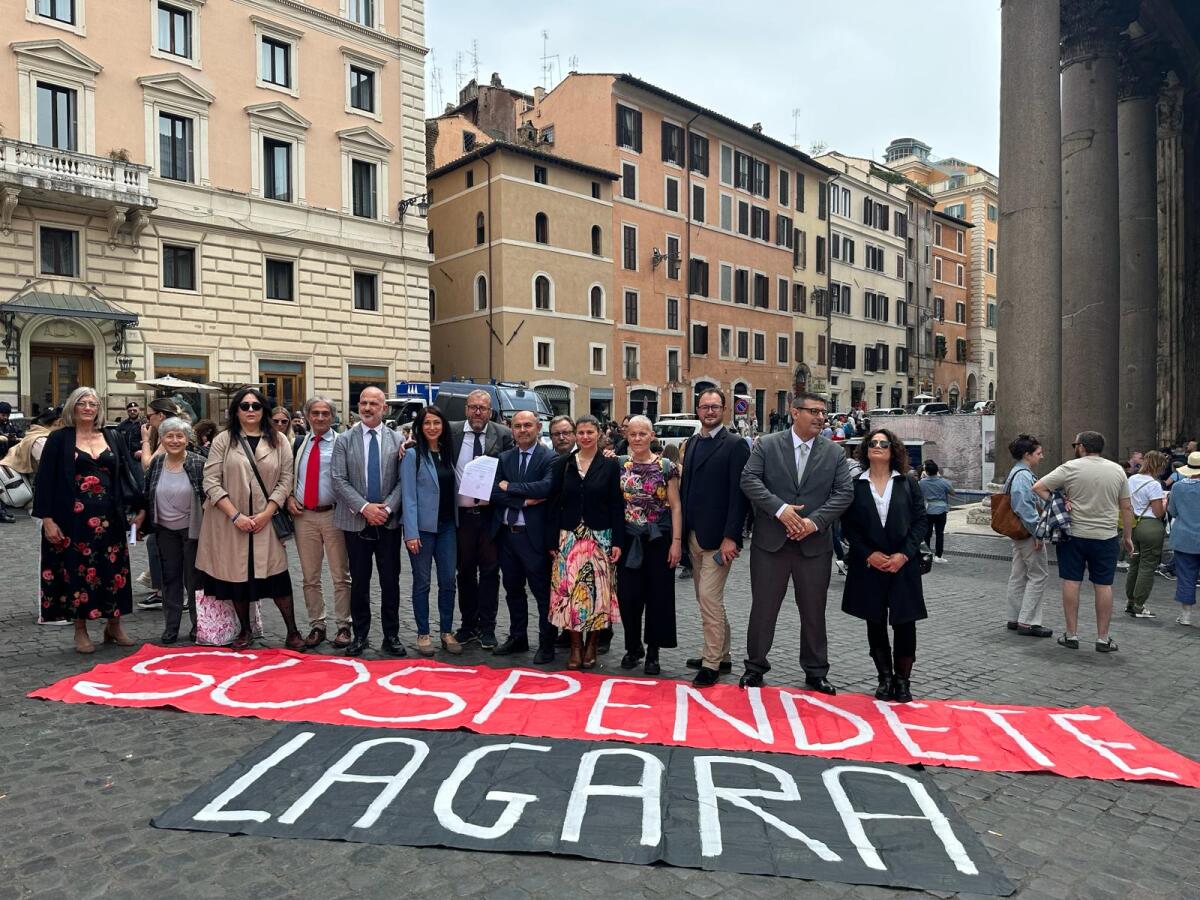 "No inceneritore", 12mila firme depositate in Camera e in Senato - 