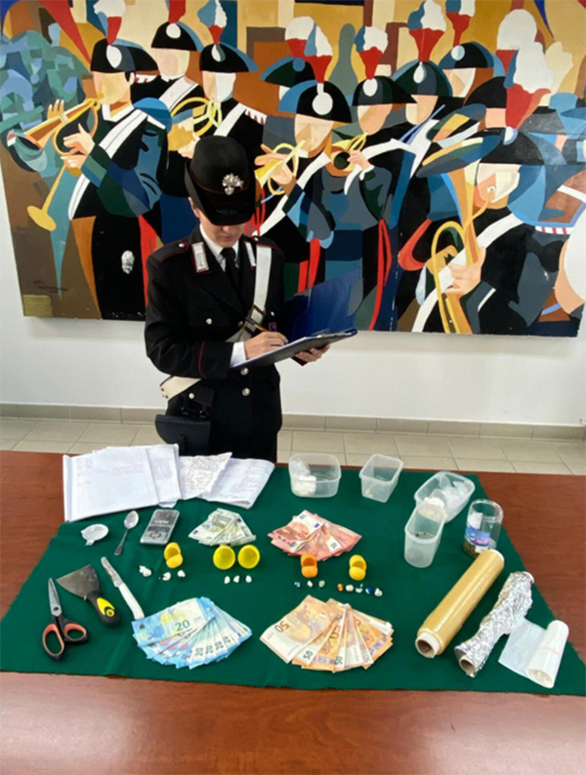 Spacciavano cocaina in casa, nel quartiere Toscanini di Aprilia: una coppia arrestata dai Carabinieri. - 