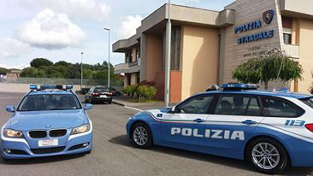 Gli agenti della Stradale di Aprilia salvano la vita ad un motociclista sulla Pontina. Il plauso del sindacato Siulp. - 