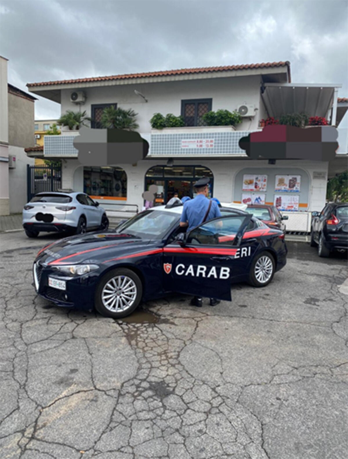 Ennesima incursione dei ladri ad Aprilia: asportato il denaro in cassa dal Conad di Piazza Benedetto Croce. - 