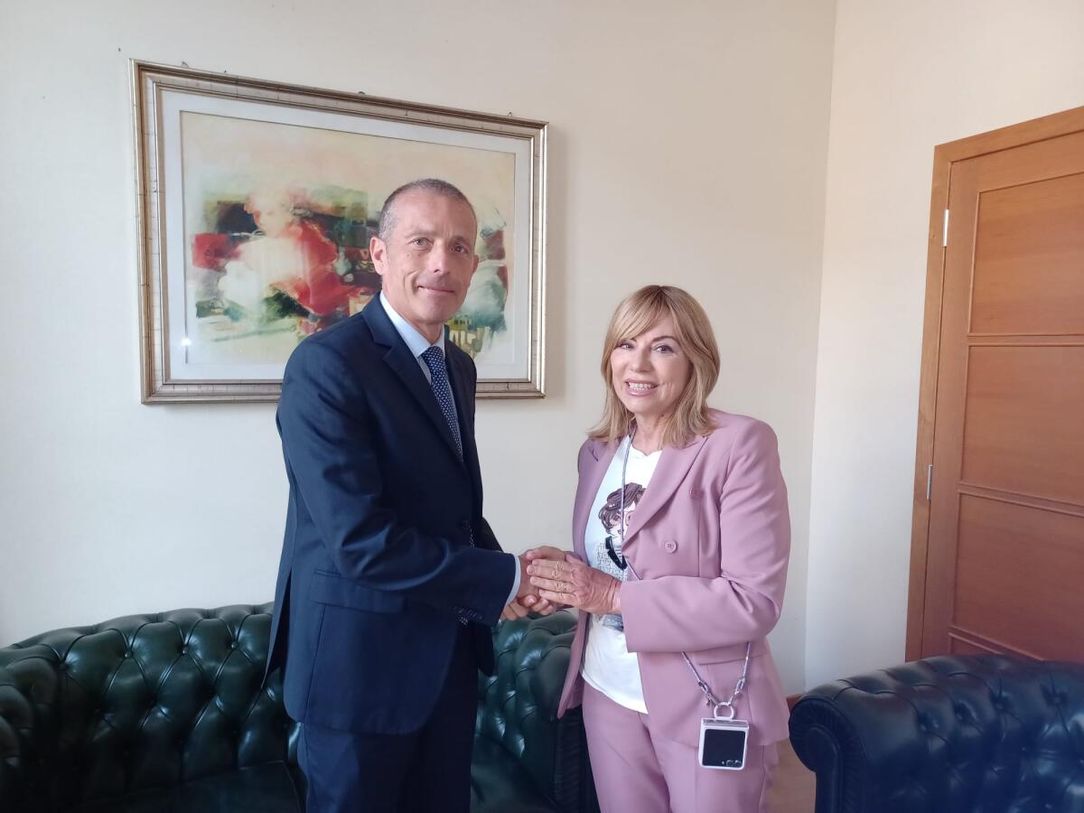 Il Sindaco di Latina Matilde Celentano saluta il Questore Raffaele Gargiulo. - 