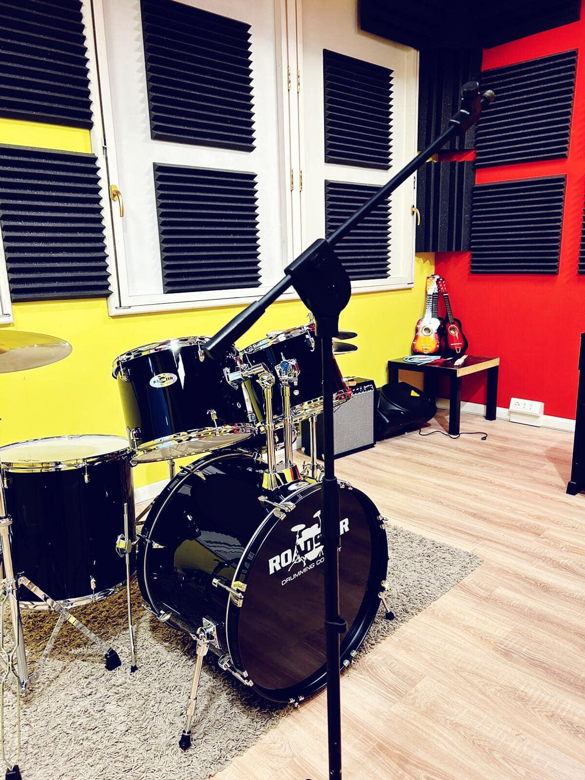 Inaugurata a Cisterna, presso il Centro Polivalente San Valentino, una sala prove e studio di registrazione musicale. - 